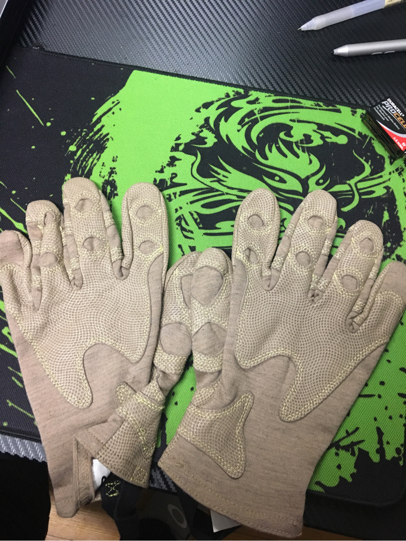 米軍　Overlord Short Gloves TAN L ショート Outdoor Research Overlord Short Gloves | U.S. Elite Gear