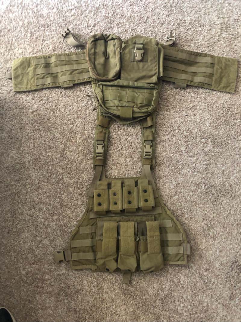 実物　米軍放出　Eagle Industries MBAV Eagle Industries MBAV Plate Carrier, Khaki [Genuine Army Issue]