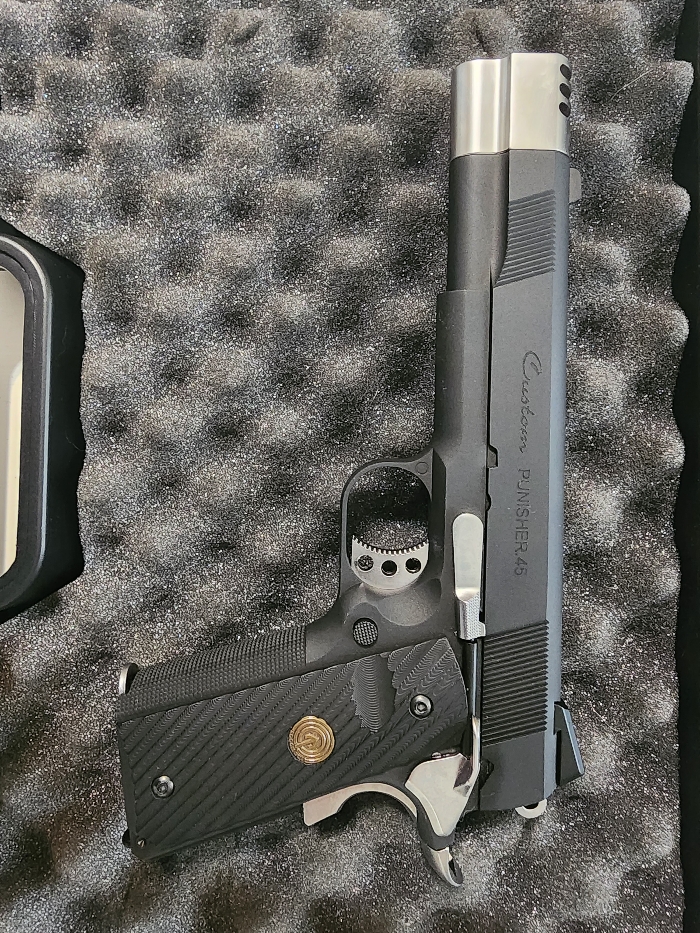 ガン　パーツ　1911 フルサイズ用 PUNISHER エングレーブ ソリッドFDE Amazon.com : ZIB GRIPS, Wood Grips for 1911 Pistols, 1911